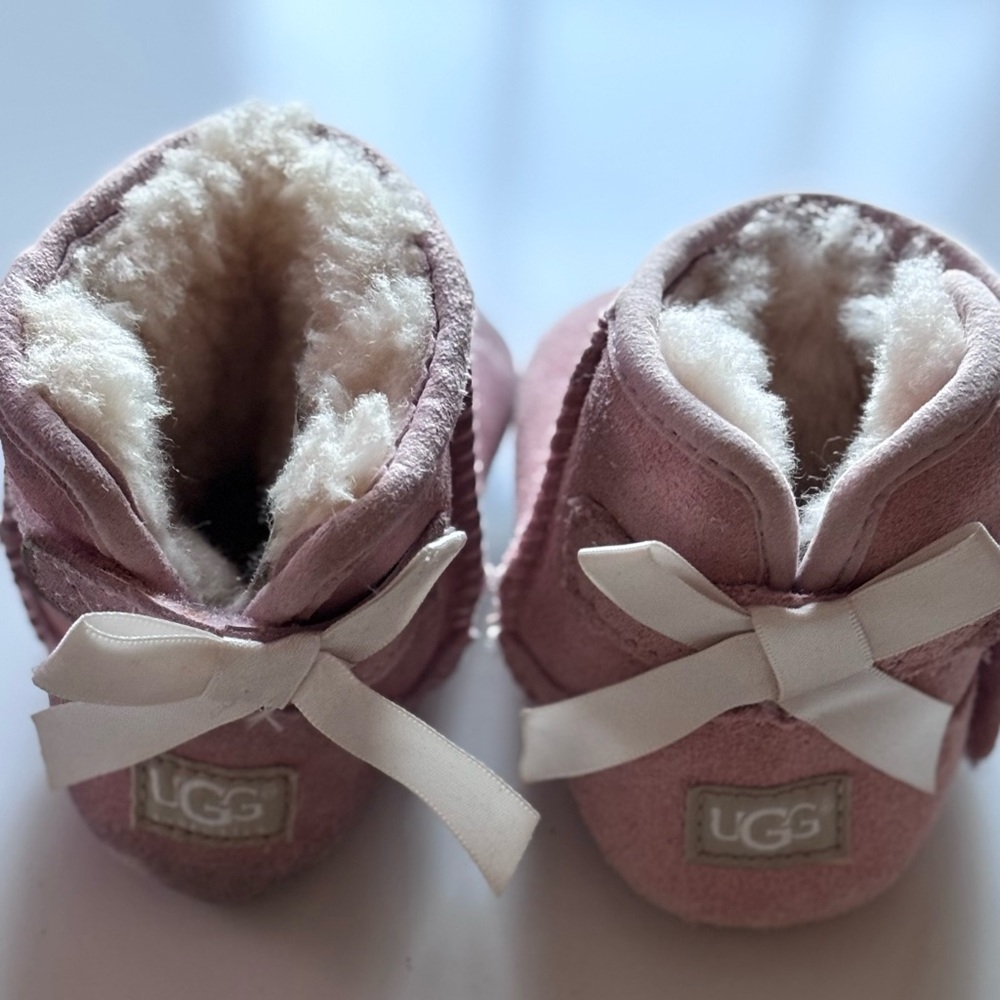 UGG BOOTS - Picture 10 of 14